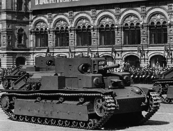 Иллюстрация к книге — Сухопутные линкоры Сталина [i_109.jpg]