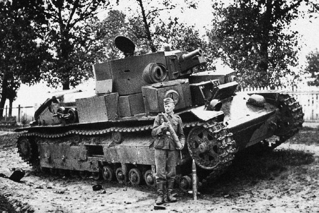 Иллюстрация к книге — Сухопутные линкоры Сталина [i_113.jpg]