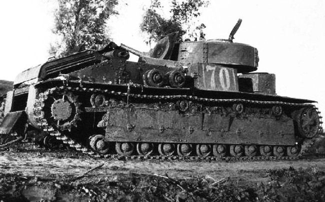 Иллюстрация к книге — Сухопутные линкоры Сталина [i_128.jpg]