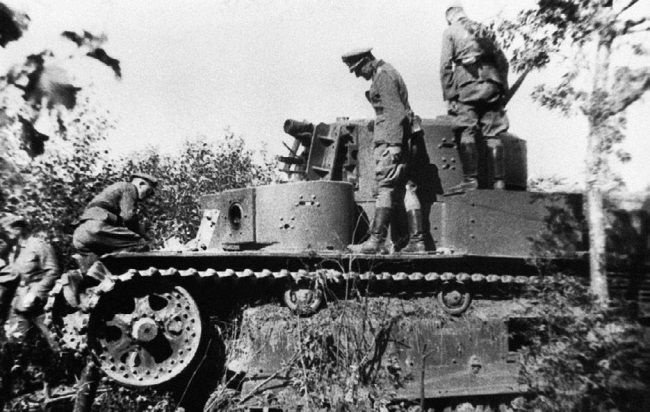 Иллюстрация к книге — Сухопутные линкоры Сталина [i_135.jpg]