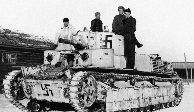 Иллюстрация к книге — Сухопутные линкоры Сталина [i_151.jpg]