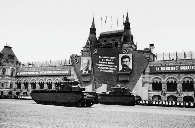 Иллюстрация к книге — Сухопутные линкоры Сталина [i_183.jpg]