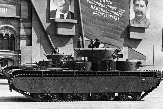 Иллюстрация к книге — Сухопутные линкоры Сталина [i_185.jpg]