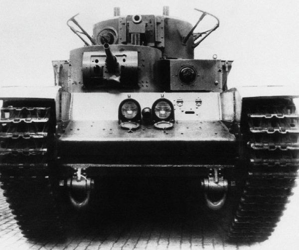 Иллюстрация к книге — Сухопутные линкоры Сталина [i_194.jpg]