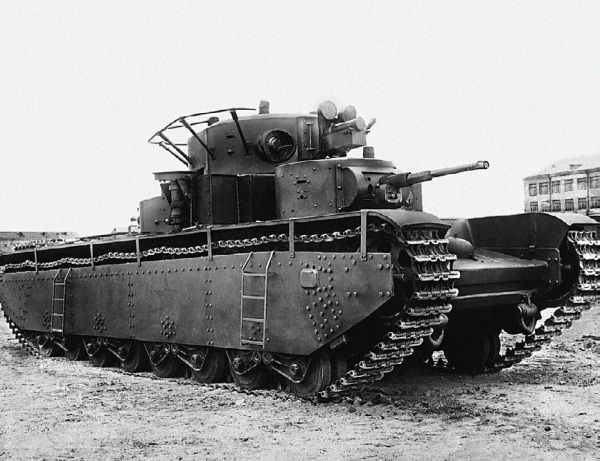 Иллюстрация к книге — Сухопутные линкоры Сталина [i_212.jpg]