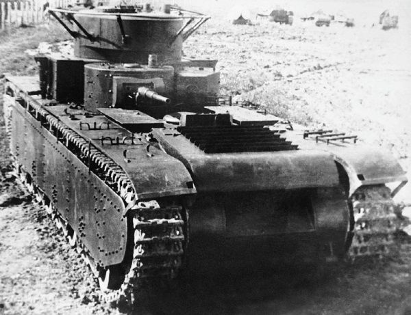 Иллюстрация к книге — Сухопутные линкоры Сталина [i_213.jpg]