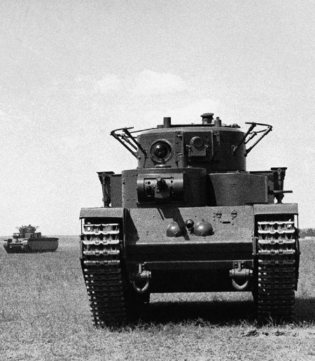 Иллюстрация к книге — Сухопутные линкоры Сталина [i_231.jpg]