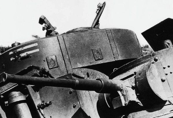 Иллюстрация к книге — Сухопутные линкоры Сталина [i_238.jpg]