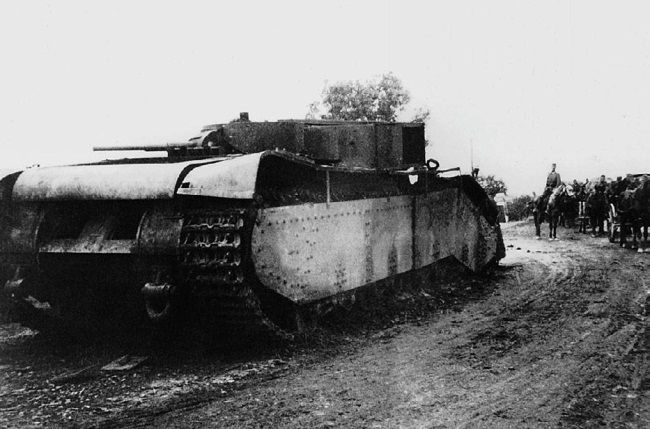 Иллюстрация к книге — Сухопутные линкоры Сталина [i_240.jpg]