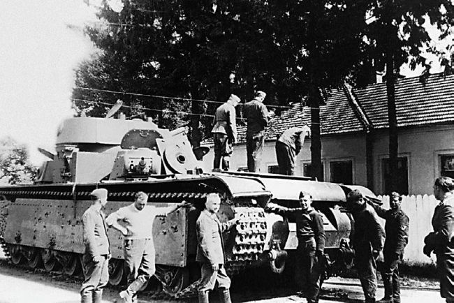 Иллюстрация к книге — Сухопутные линкоры Сталина [i_244.jpg]