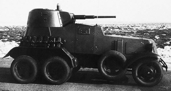 Иллюстрация к книге — Бронемашины Сталина, 1925-1945 [i_067.jpg]