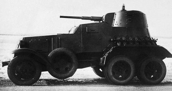 Иллюстрация к книге — Бронемашины Сталина, 1925-1945 [i_068.jpg]