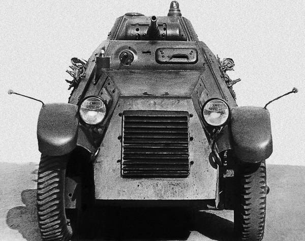 Иллюстрация к книге — Бронемашины Сталина, 1925-1945 [i_089.jpg]
