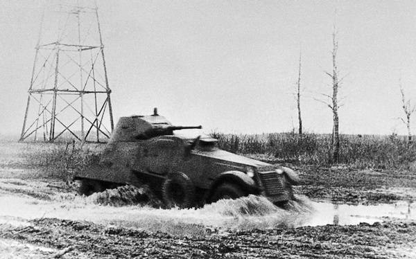 Иллюстрация к книге — Бронемашины Сталина, 1925-1945 [i_096.jpg]