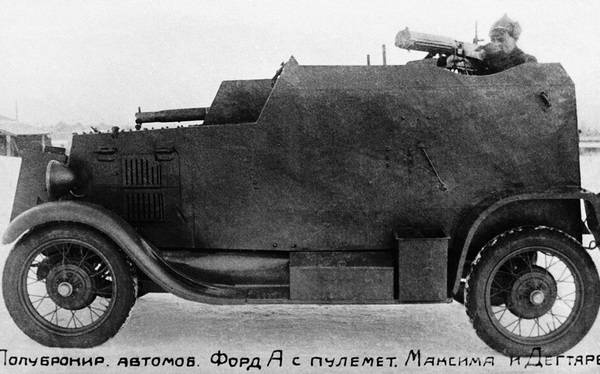 Иллюстрация к книге — Бронемашины Сталина, 1925-1945 [i_104.jpg]