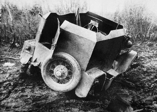 Иллюстрация к книге — Бронемашины Сталина, 1925-1945 [i_107.jpg]