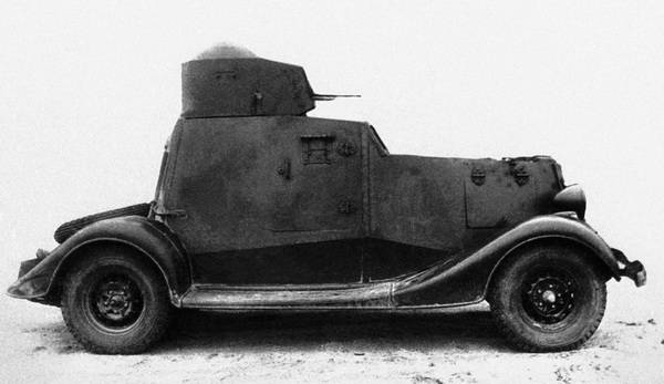 Иллюстрация к книге — Бронемашины Сталина, 1925-1945 [i_130.jpg]