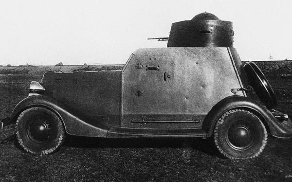 Иллюстрация к книге — Бронемашины Сталина, 1925-1945 [i_133.jpg]