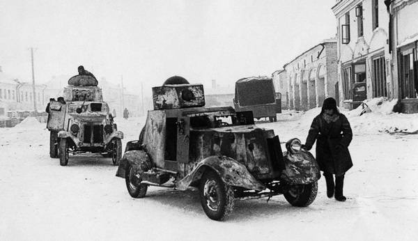 Иллюстрация к книге — Бронемашины Сталина, 1925-1945 [i_135.jpg]