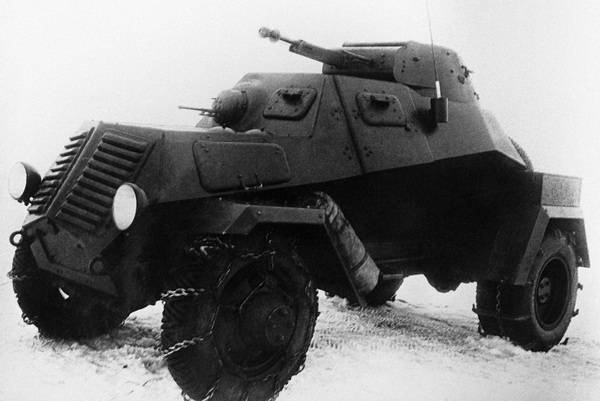 Иллюстрация к книге — Бронемашины Сталина, 1925-1945 [i_158.jpg]