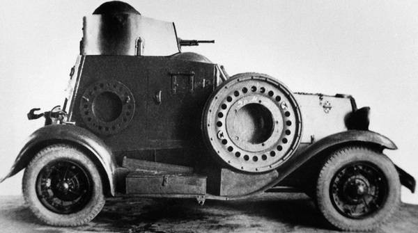 Иллюстрация к книге — Бронемашины Сталина, 1925-1945 [i_163.jpg]