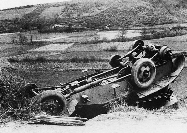 Иллюстрация к книге — Бронемашины Сталина, 1925-1945 [i_180.jpg]