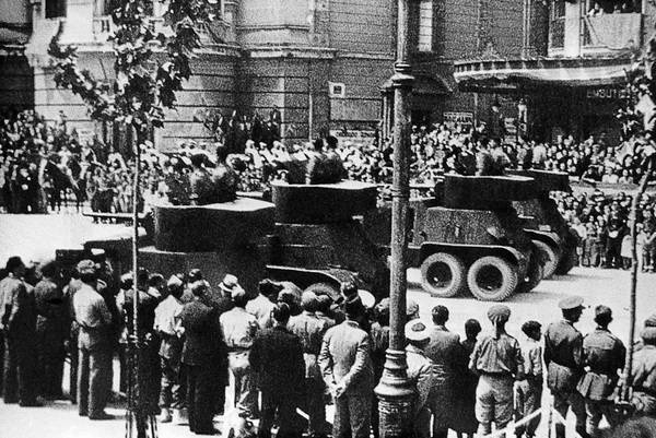 Иллюстрация к книге — Бронемашины Сталина, 1925-1945 [i_185.jpg]