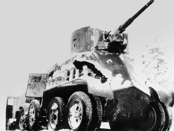 Иллюстрация к книге — Бронемашины Сталина, 1925-1945 [i_203.jpg]