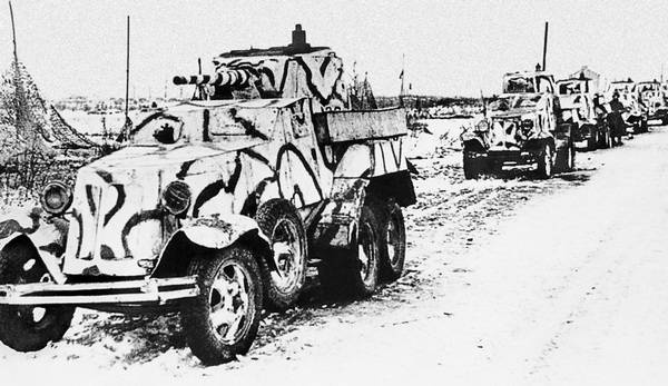 Иллюстрация к книге — Бронемашины Сталина, 1925-1945 [i_211.jpg]