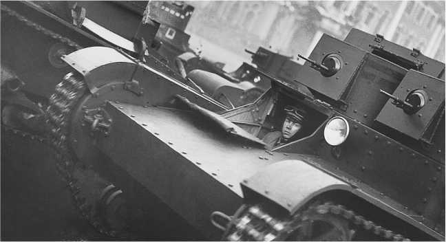 Иллюстрация к книге — Т-26. Тяжёлая судьба лёгкого танка [i_015.jpg]