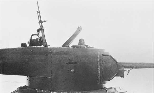 Иллюстрация к книге — Т-26. Тяжёлая судьба лёгкого танка [i_059.jpg]