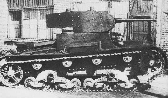 Иллюстрация к книге — Т-26. Тяжёлая судьба лёгкого танка [i_088.jpg]