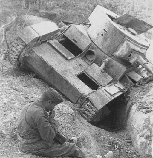 Иллюстрация к книге — Т-26. Тяжёлая судьба лёгкого танка [i_092.jpg]