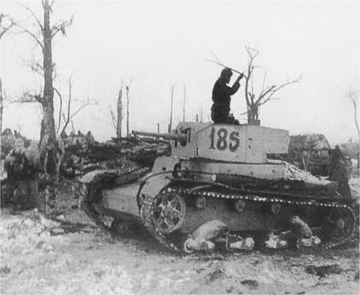 Иллюстрация к книге — Т-26. Тяжёлая судьба лёгкого танка [i_095.jpg]