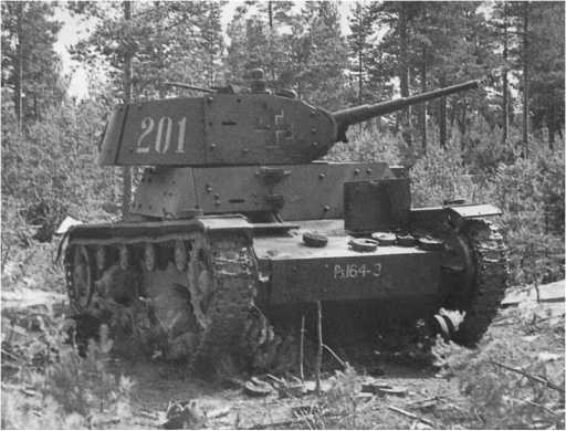 Иллюстрация к книге — Т-26. Тяжёлая судьба лёгкого танка [i_105.jpg]