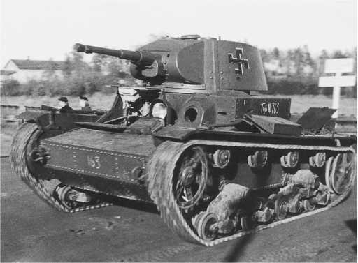 Иллюстрация к книге — Т-26. Тяжёлая судьба лёгкого танка [i_108.jpg]