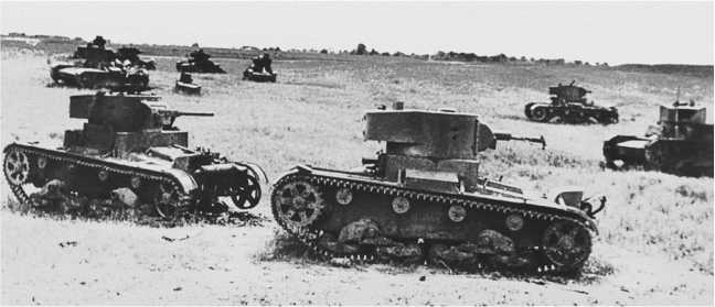 Иллюстрация к книге — Т-26. Тяжёлая судьба лёгкого танка [i_170.jpg]