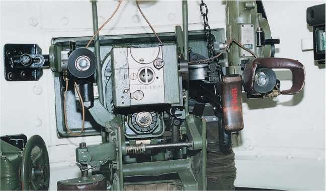 Иллюстрация к книге — Т-26. Тяжёлая судьба лёгкого танка [i_193.jpg]