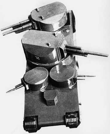 Иллюстрация к книге — Советский тяжелый танк Т-35. "Сталинский монстр" [i_023.jpg]