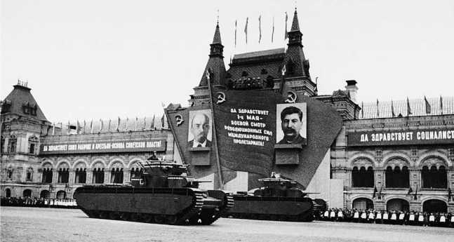 Иллюстрация к книге — Советский тяжелый танк Т-35. "Сталинский монстр" [i_029.jpg]