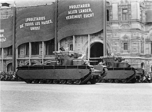 Иллюстрация к книге — Советский тяжелый танк Т-35. "Сталинский монстр" [i_046.jpg]