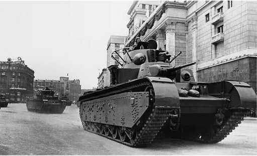 Иллюстрация к книге — Советский тяжелый танк Т-35. "Сталинский монстр" [i_097.jpg]