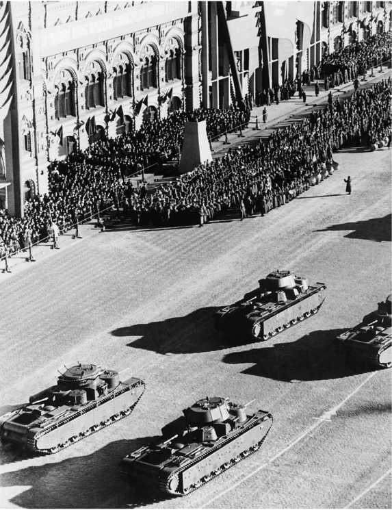 Иллюстрация к книге — Советский тяжелый танк Т-35. "Сталинский монстр" [i_098.jpg]