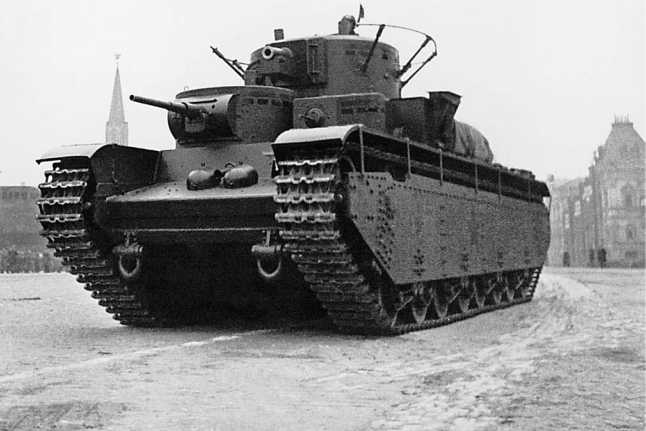 Иллюстрация к книге — Советский тяжелый танк Т-35. "Сталинский монстр" [i_113.jpg]