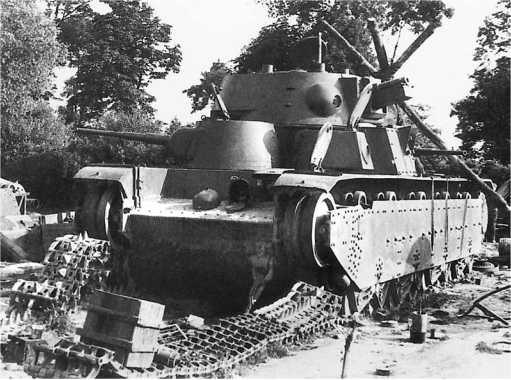 Иллюстрация к книге — Советский тяжелый танк Т-35. "Сталинский монстр" [i_122.jpg]