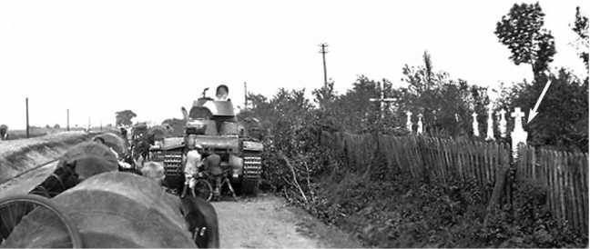 Иллюстрация к книге — Советский тяжелый танк Т-35. "Сталинский монстр" [i_138.jpg]