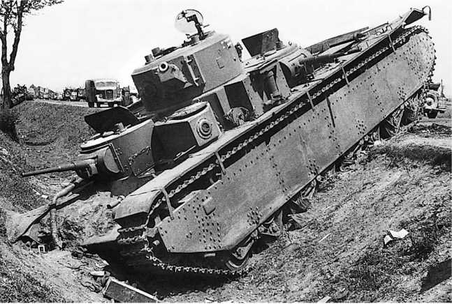 Иллюстрация к книге — Советский тяжелый танк Т-35. "Сталинский монстр" [i_144.jpg]