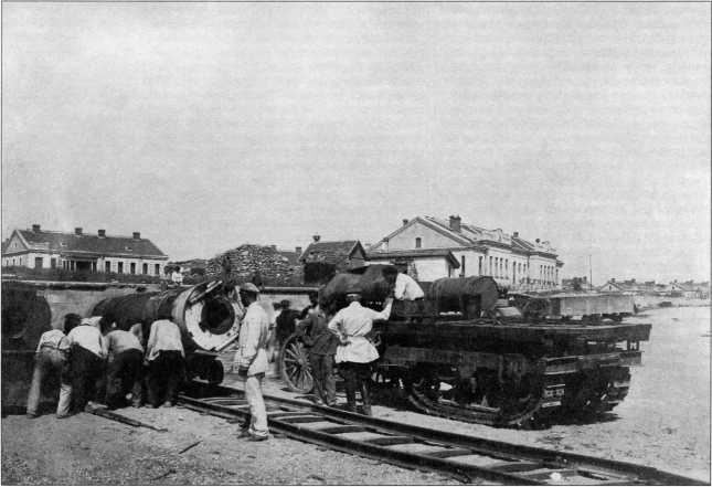 Иллюстрация к книге — Артиллерийский тягач "Коминтерн". На службе у бога войны [i_016.jpg]