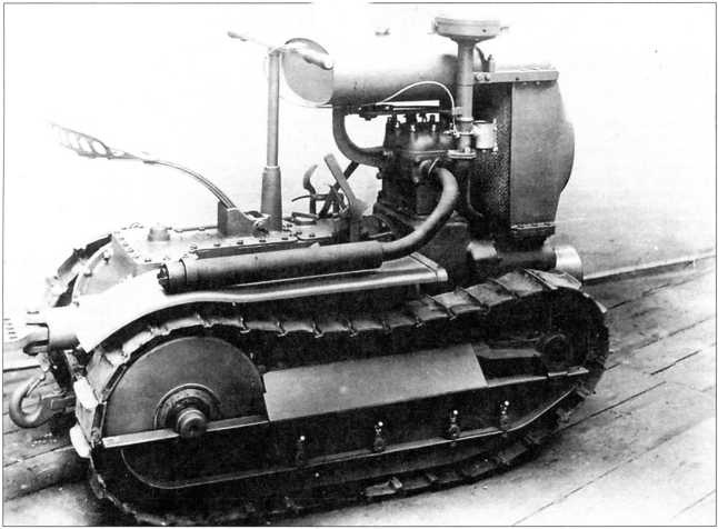 Иллюстрация к книге — Артиллерийский тягач "Коминтерн". На службе у бога войны [i_018.jpg]