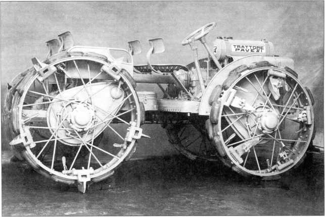 Иллюстрация к книге — Артиллерийский тягач "Коминтерн". На службе у бога войны [i_040.jpg]